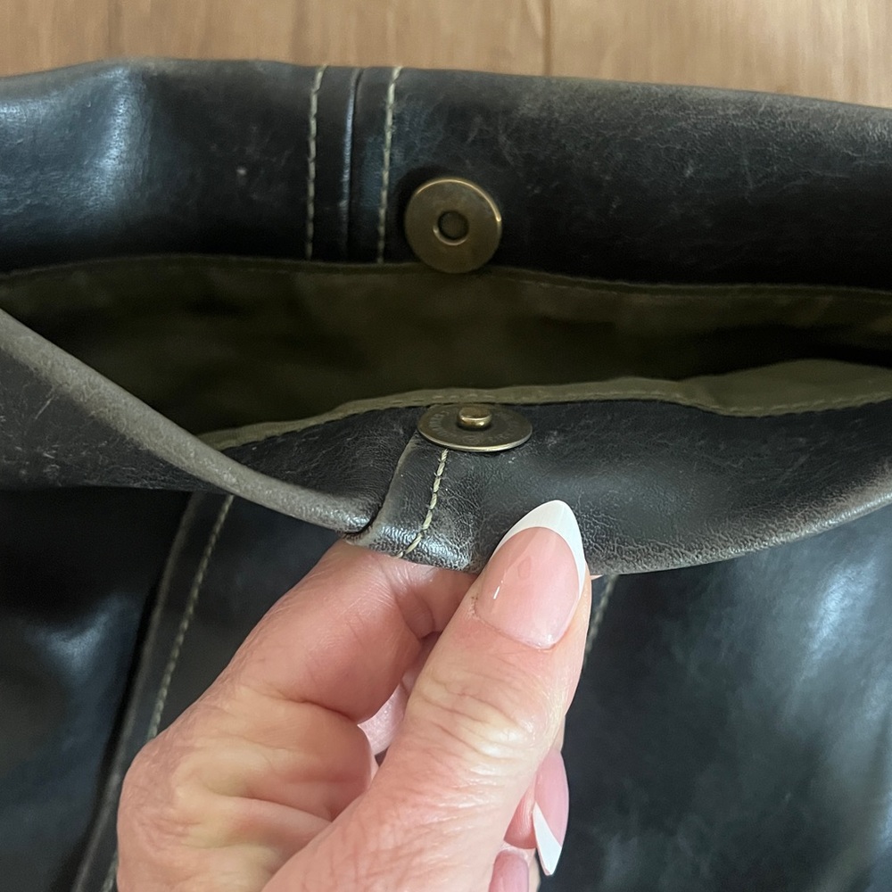 Vintage Matt & Nat Black Vegan Leather Bag - Picture 7 of 11